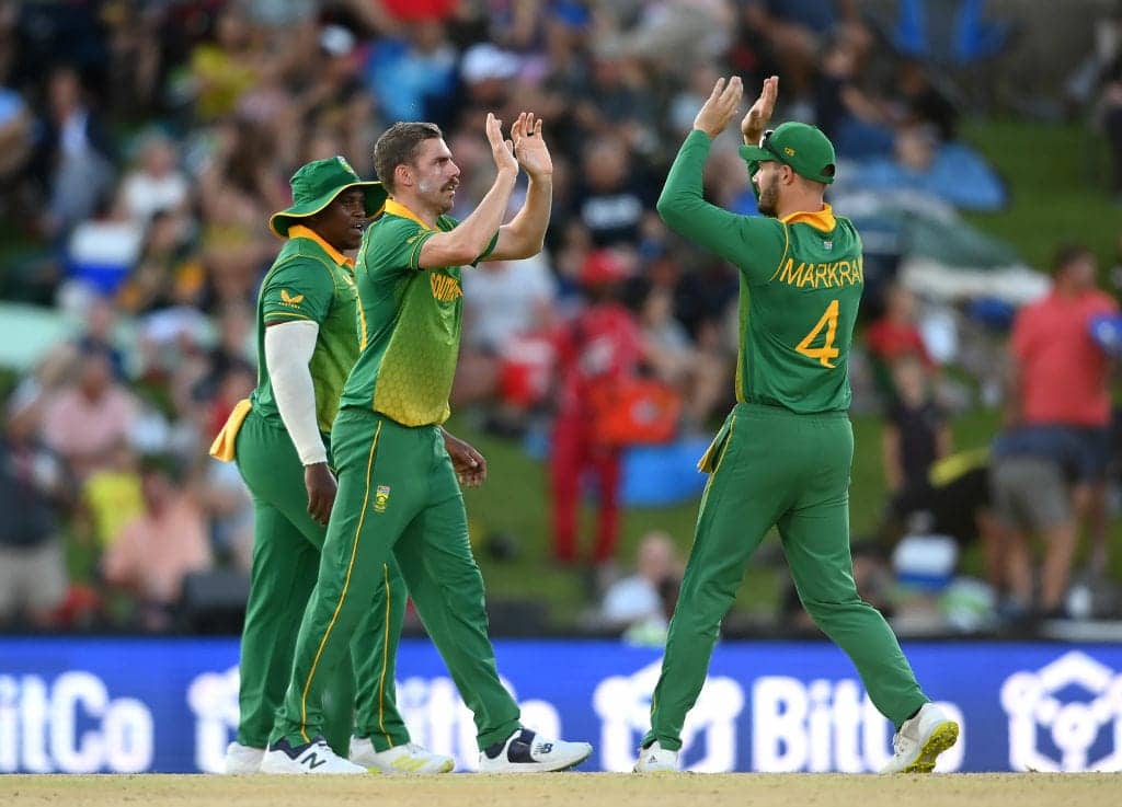 Jason Roy ton in vain as Nortje, Magala propels South Africa to win